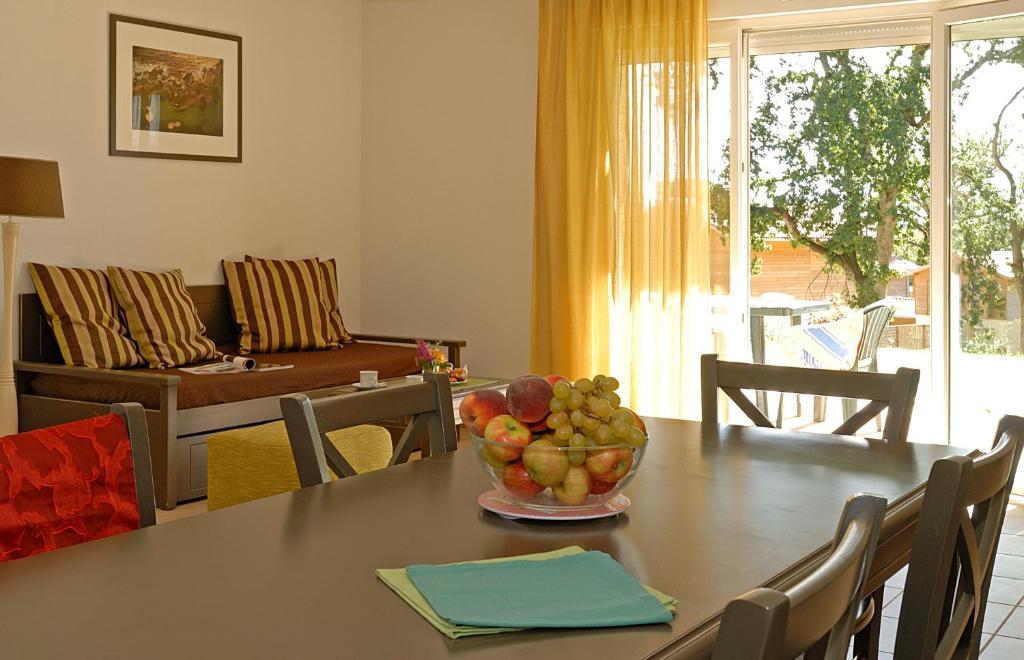 Madame Vacances - Residence Du Golf D'Armagnac Eauze Bilik gambar